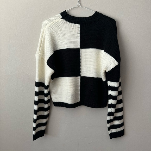 Steve Madden Knit Crewneck Sweater - Picture 4 of 7